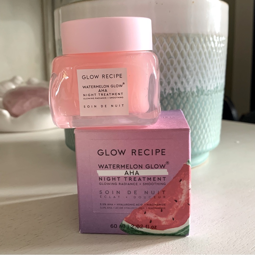 Glow Recipe
Watermelon Glow AHA Night Treatment - Picture 1 of 8